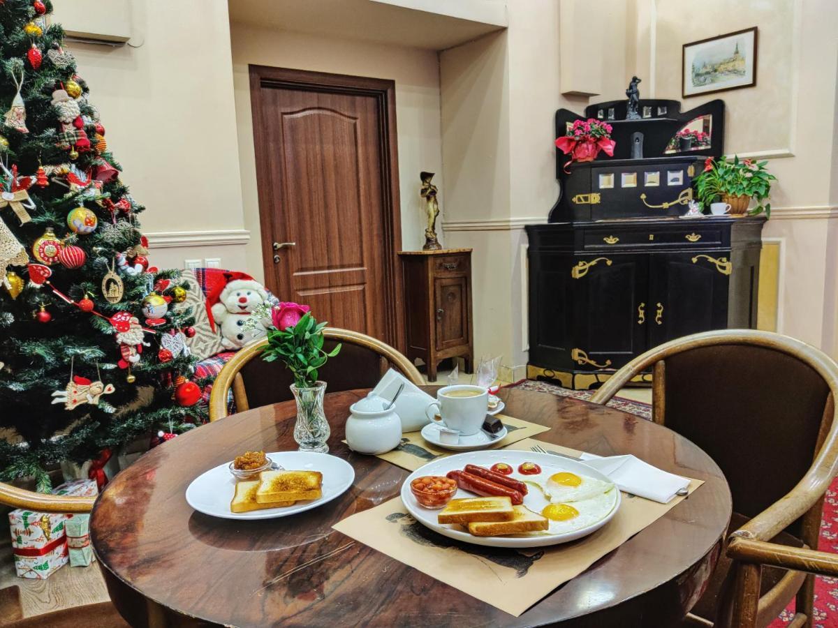 Chaplin Hotel Лвив Екстериор снимка