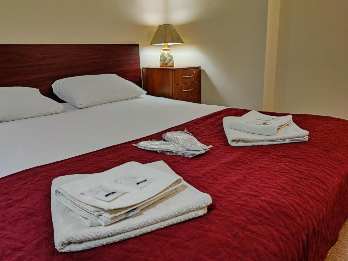 Chaplin Hotel Лвив Екстериор снимка