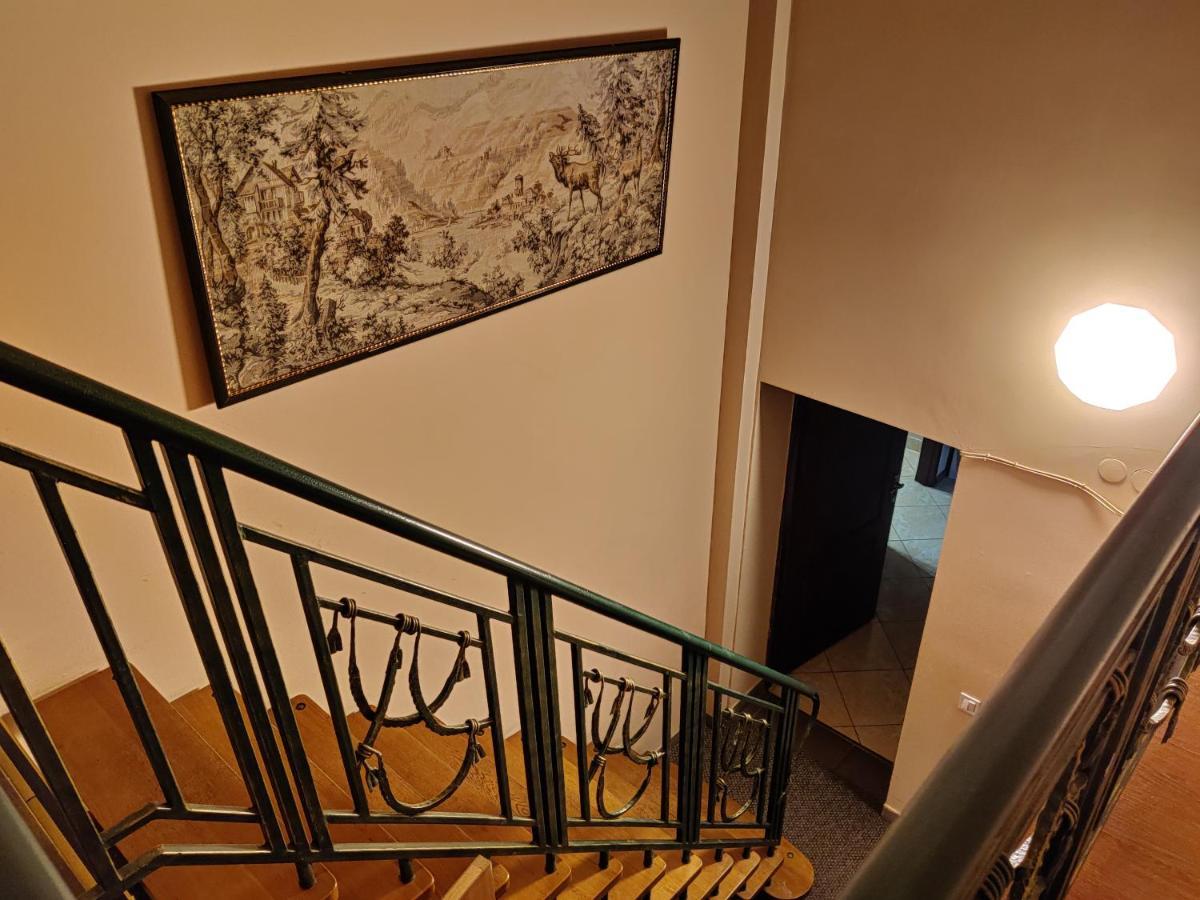 Chaplin Hotel Лвив Екстериор снимка