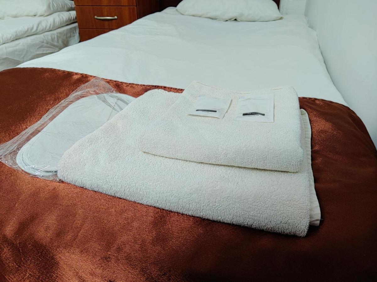 Chaplin Hotel Лвив Екстериор снимка