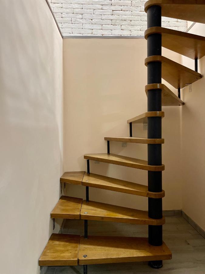 Chaplin Hotel Лвив Екстериор снимка