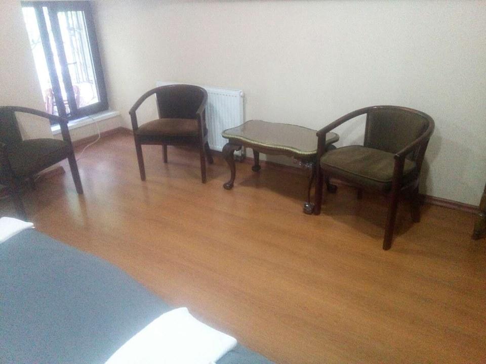 Chaplin Hotel Лвив Екстериор снимка